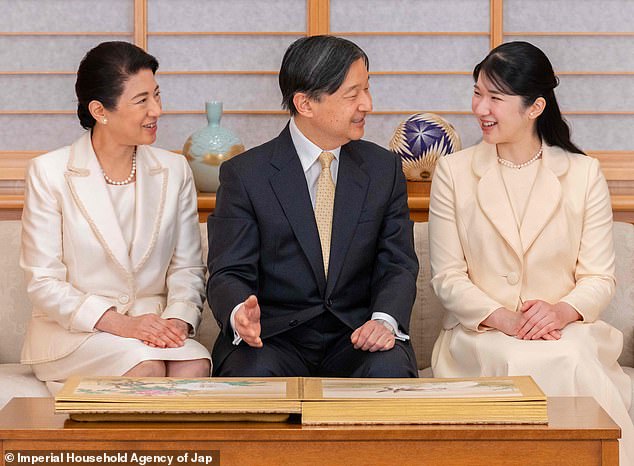 The trio were surrounded by beautiful traditional interiors as they marked the world saying goodbye to 2022 and greeting the first day of 2023 today.