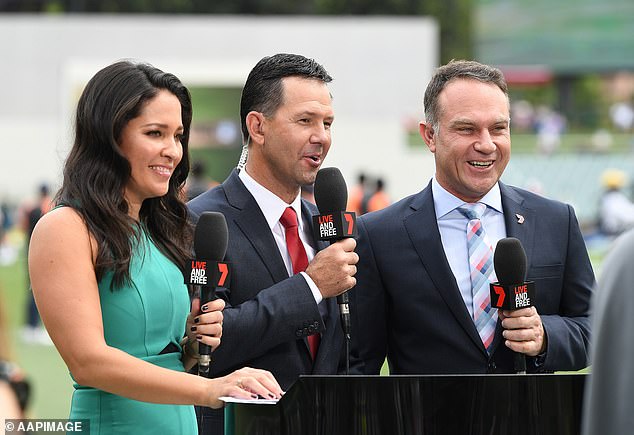 As part of the reported deal, the Summer Test home and selected Big Bash League matches will remain on Sevens, while subscription broadcaster Fox will continue to show Tests and BBL, as well as international white ball matches. and other national competitions (Network Seven commentators).  In the photo, Mel McLaughlin, Ricky Ponting and Michael Slater)