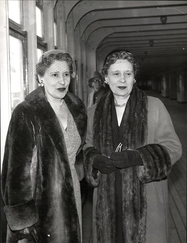 Lady Furness and her twin sister Gloria Vanderbilt pictured together.  Gloria was the grandmother of CBS's Anderson Cooper