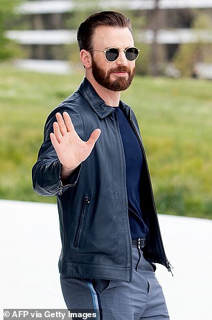 Chris Evans real in the photo