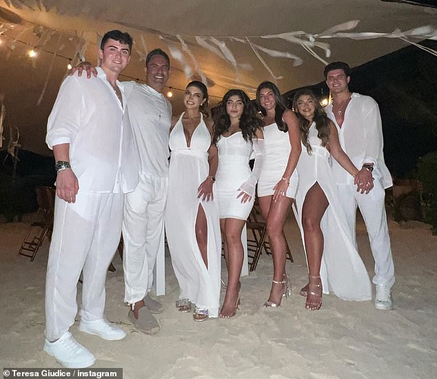 Dressed in white: 'White New Year's Eve party 2023', Teresa wrote as a caption