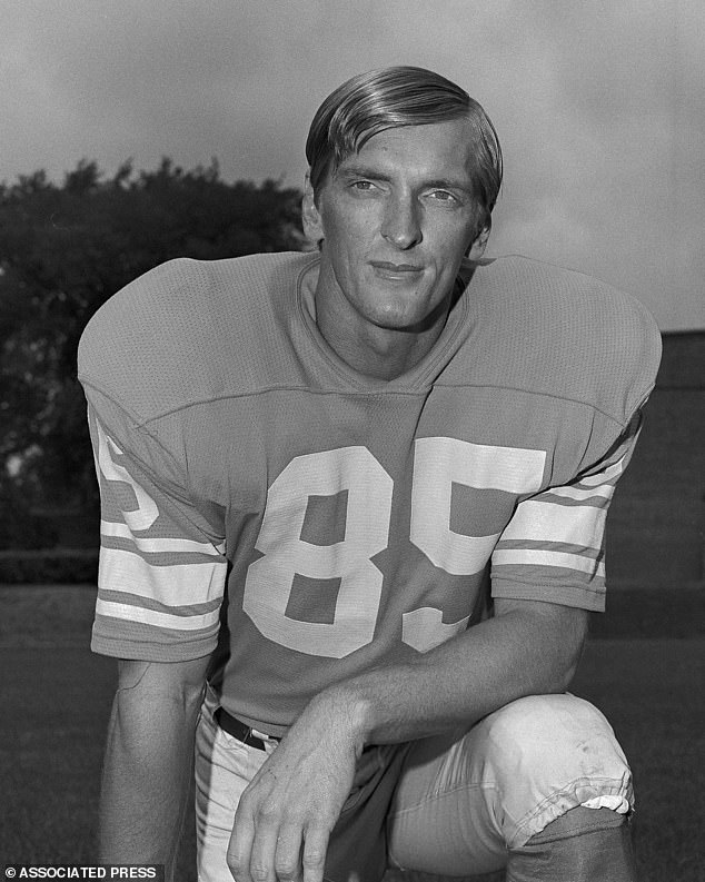 Chuck Hughes, wide receiver for the Detroit Lions, July 19, 1971 file photo