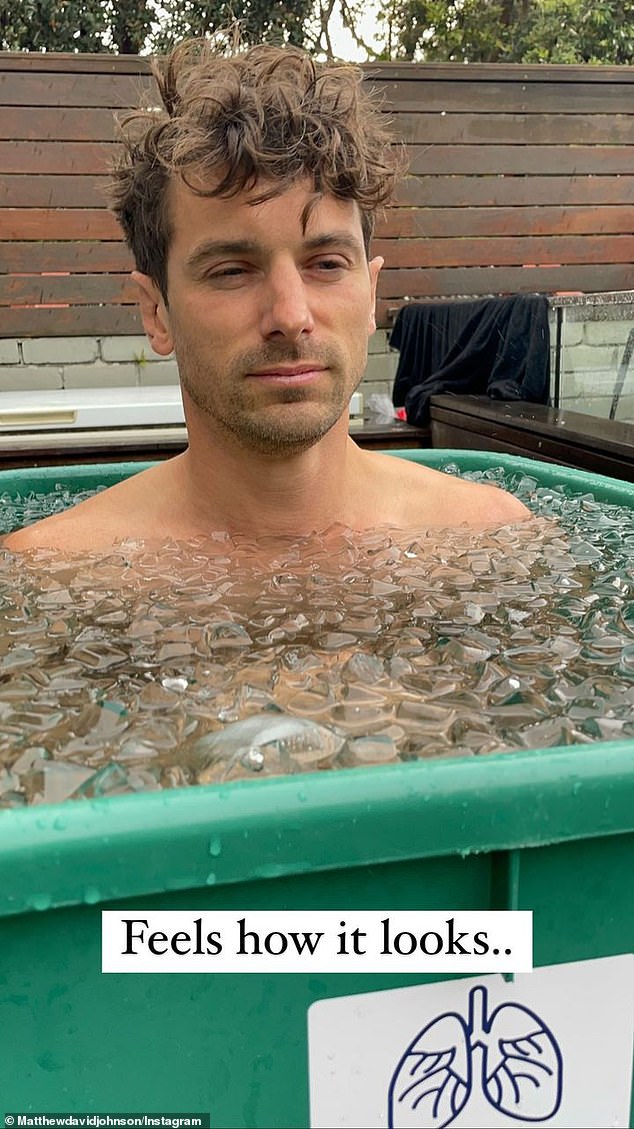 Ice baths and training have become increasingly popular in recent years thanks to the celebrity-beloved Wim Hof ​​Method, which is a form of meditative therapy.