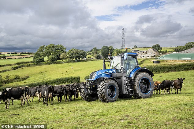 It works by collecting waste by-products from a herd as small as 100 cows into a biomethane storage units based on the farm