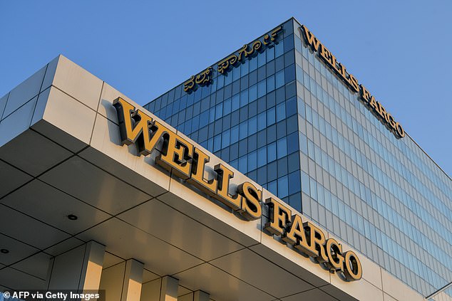 1673088966 737 Shankar Mishra Wells Fargo VP of operations fired after urinating