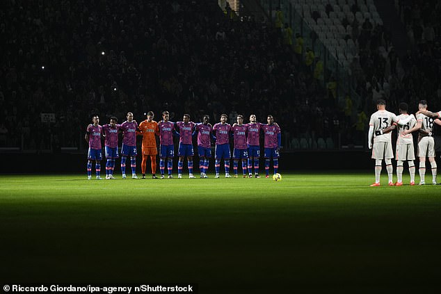 A minute's silence was observed for Juventus legends Ernesto Castano and Gianluca Vialli