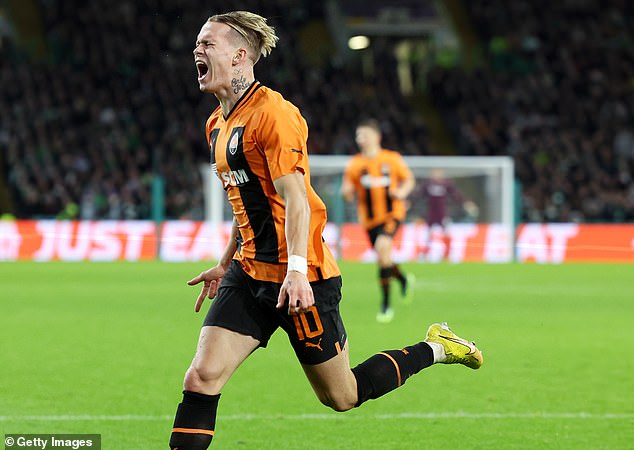 Shakhtar Donetsk striker Mykhaylo Mudryk has attracted interest from Chelsea and Arsenal.