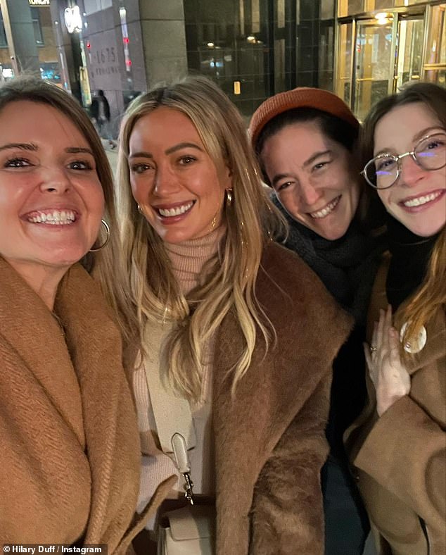 Staying warm and cozy: The How I Met Your Father star wore a furry brown winter coat on the way to the August Wilson Theater