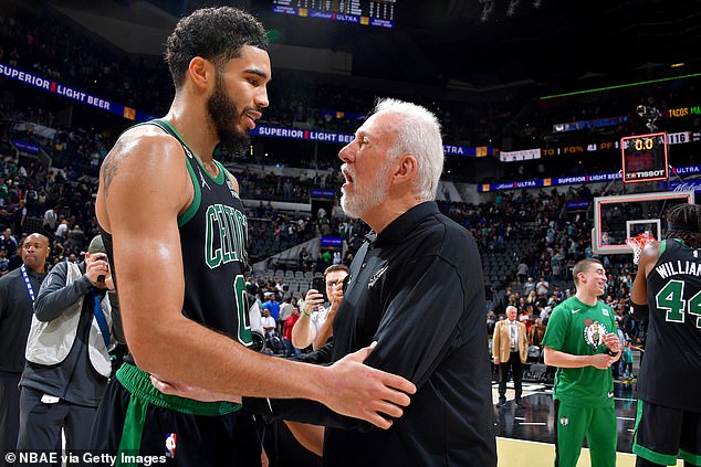 A two-star encounter after the game in San Antonio, between Jayson Tatum and Gregg Popovich