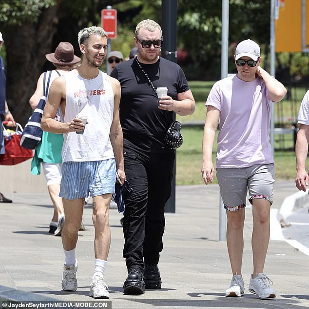 They took a cup of coffee to go as they walked through the picturesque gardens.