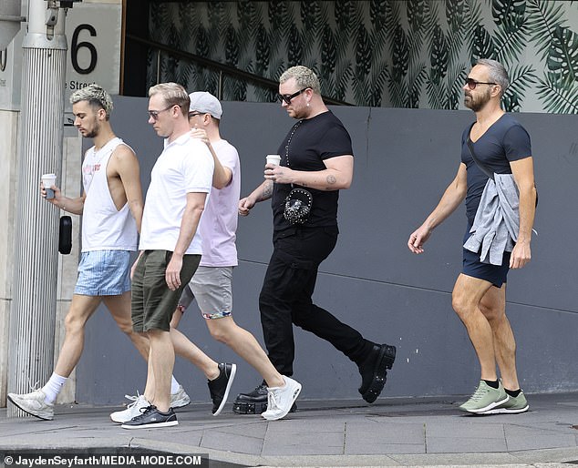 1673164827 338 Sam Smith enjoys a stroll through the Royal Botanic Garden