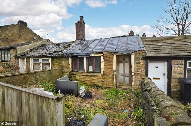 This one bedroom bungalow in West Yorkshire, Bradford, is on sale for just £10,000