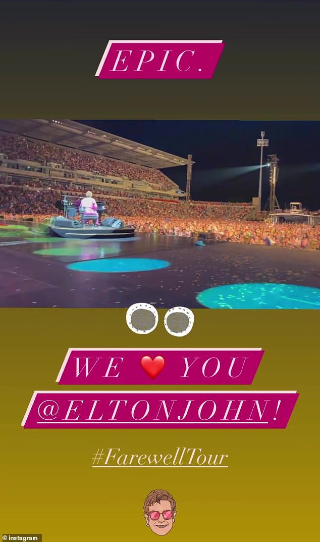 Nicole captioned the moment 'epic', before adding 'We love you Elton John', along with the hashtag #FarewellTour