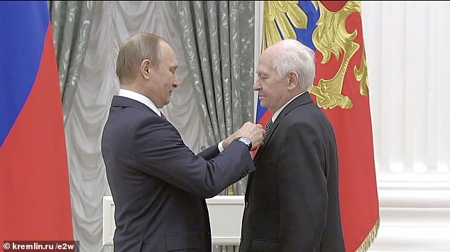 Video shows Kamnev being named a Hero of Labor by Vladimir Putin in 2016