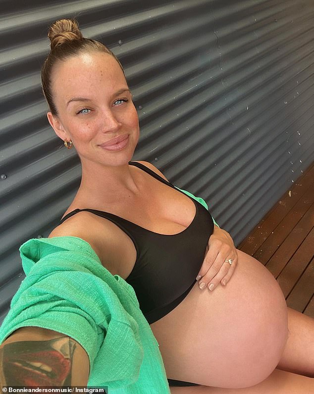 Bonnie announced that she was expecting her first child with Sam in June