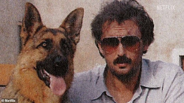 The documentary follows a series of stories about Gunther told by Mian, who has been telling stories about dogs since the 1990s.