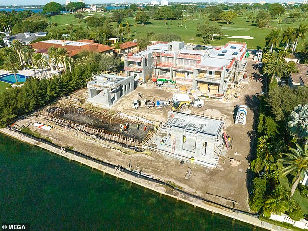 Tom Brady's $17m Miami mansion continues construction, despite divorce from  Gisele Bundchen