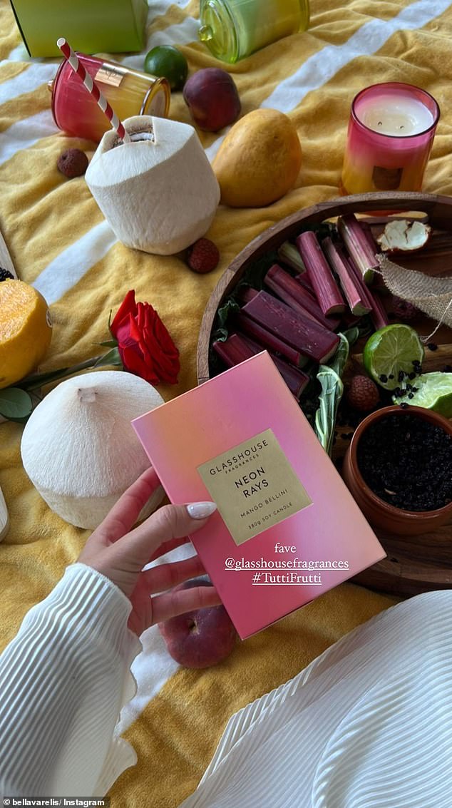 The genetically blessed couple lit the scented candles by having an outdoor picnic with plenty of fruit to match Glasshouse's Tutti Frutti brand.