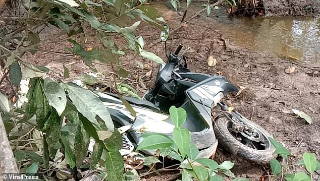 1673550078 540 British backpacker faces having his leg amputated after falling off