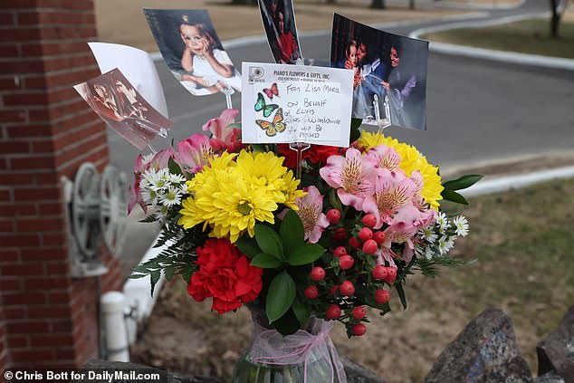 Tours at Graceland in Memphis Tennessee continued as normal Thursday.  Tributes of flowers and messages left outside Elvis' former home, after the death of Lisa Marie