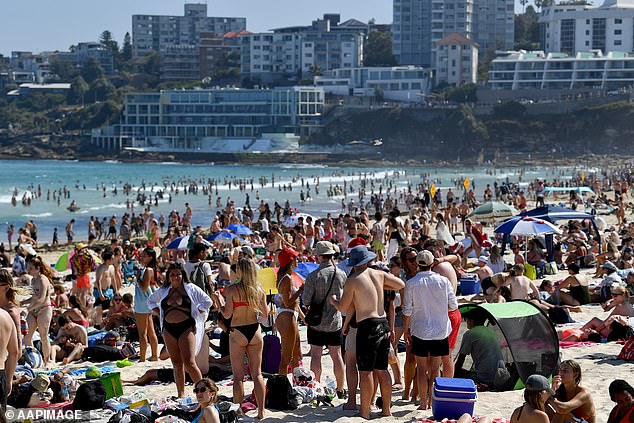 Meteorologists warned on Friday that heat from the Pilbara desert region of Western Australia is funneling hot air southeast into southern Australia and Victoria, bringing sweltering temperatures to the states.