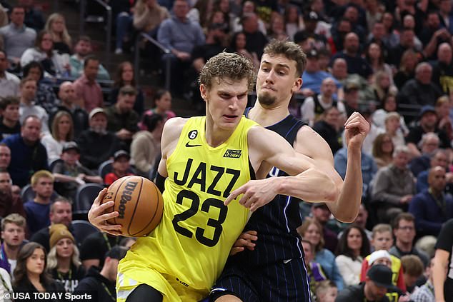 Lauri Markkanen appeared on both ends of the court in the Utah Jazz's win over Orlando