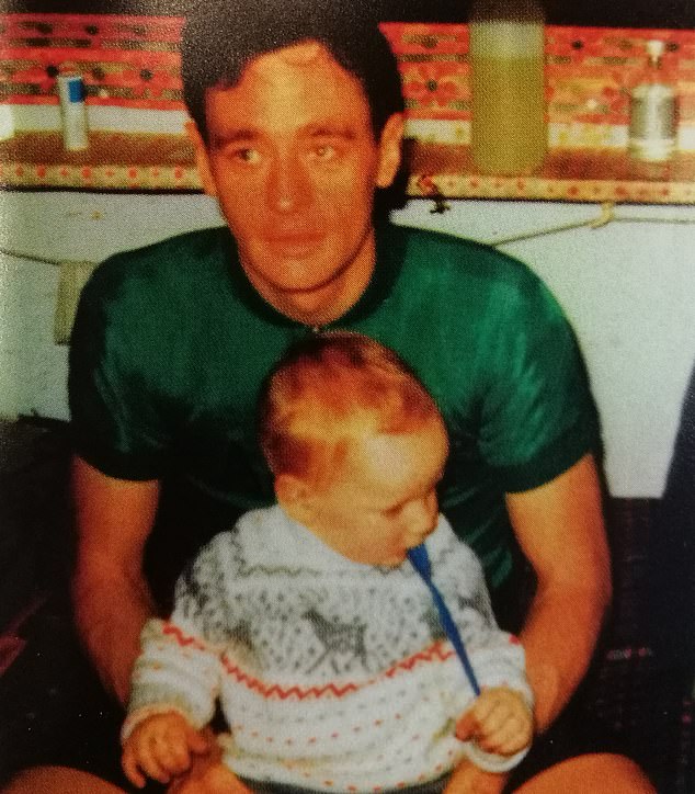 Wiggins spent much of her life trying to understand her relationship with her father, Australian cyclist Gary Wiggins, who left the family when Bradley was young and died in 2008 after a fight.