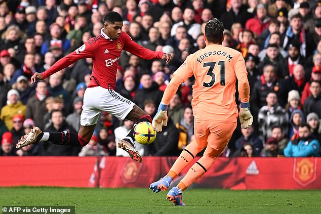 1673709763 139 PLAYER RATINGS Bruno Fernandes drives Manchester United forward Foden wastes