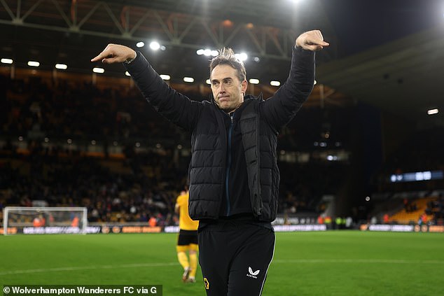 Unlike Moyes, Wolves manager Julen Lopetegui heard fans chanting his name full time.