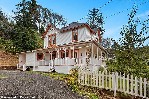 In 2015, to celebrate the 30th anniversary of the film, more than 1,500 visitors a day flocked to the Oregon coastal property.