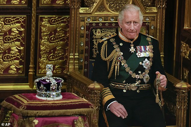 Concerns are growing that King Charles's coronation will turn into a circus if his children have not reconciled.