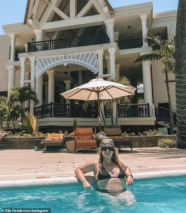 Incredible: the singer uploaded a gallery of snapshots while sunbathing during the luxurious trip at The Residence Mauritius hotel.