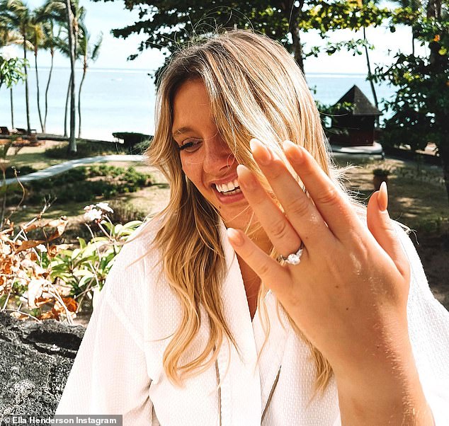 1673810553 439 Ella Henderson Gives Fans A Peek At Her Romantic Trip