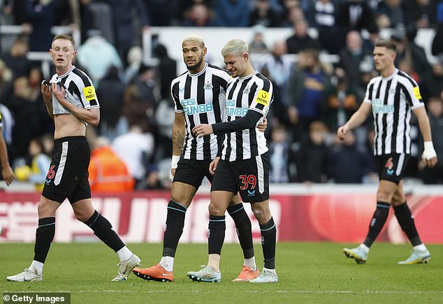 The Brazilian midfielder cried as he left the pitch at half-time in the match against Fulham