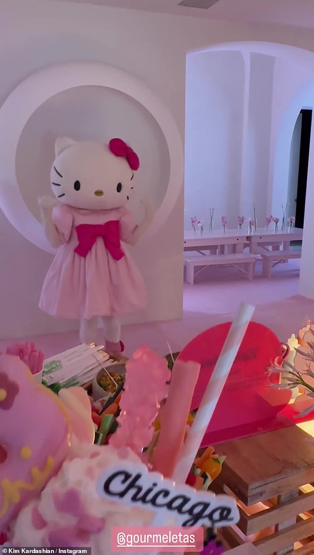 Treats Upon Treats - There were a variety of treats for guests to enjoy, as well as Hello Kitty herself.