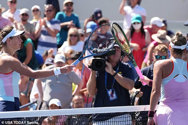 Victoria Azarenka tried to greet Kostyuk at the US Open, but the Ukrainian star turned her down, only hitting tennis rackets instead of shaking her hand.