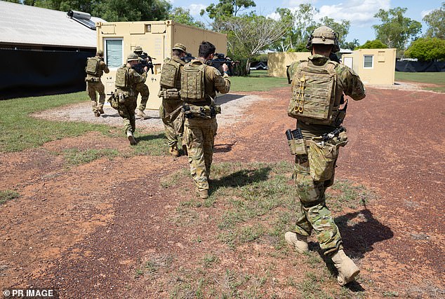 Australian soldiers conduct mission training before heading to the UK to help train Ukrainian soldiers.