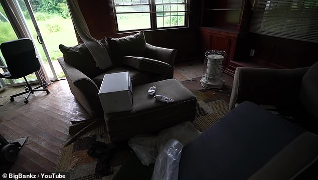 The work of the FBI seemed to be intact in the living room since 2016