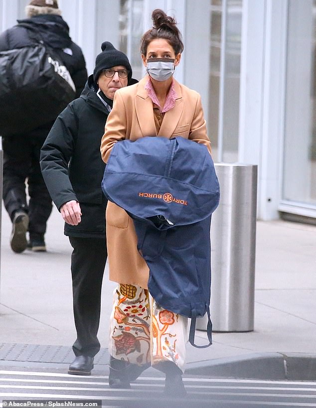 Garment Bag: Katie carried her clothes for the talk show in a garment bag