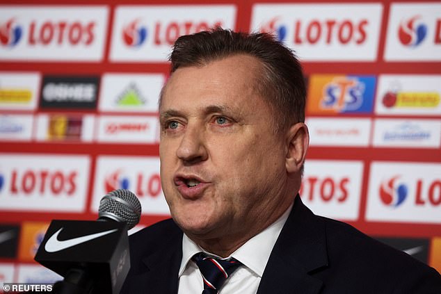 The head of the Polish Football Association, Cezary Kulesza, told the press that they only want to appoint a manager with previous experience as an international football manager to replace Michniewicz.