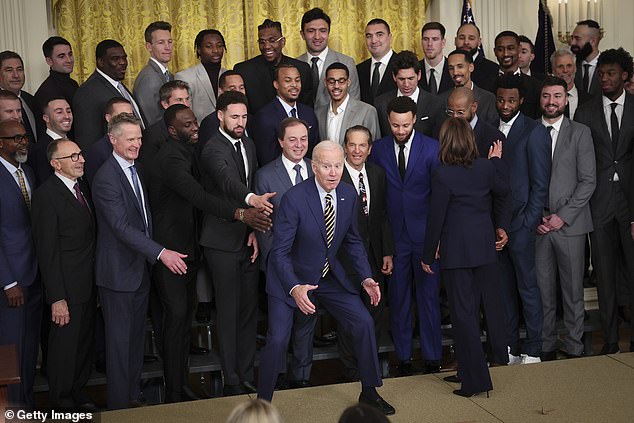 Coming out of his kneeling position, the players thought the president was falling and held out their hands to help, but it looked like Biden was joking and landed in a defensive crouch.