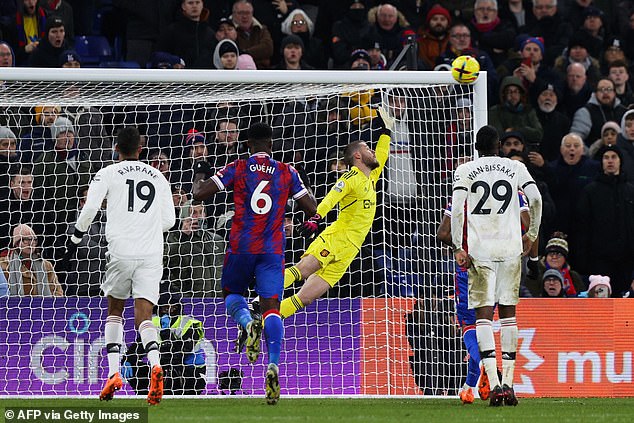 Palace salvaged a late-night equalizer thanks to a late Michael Olise free-kick