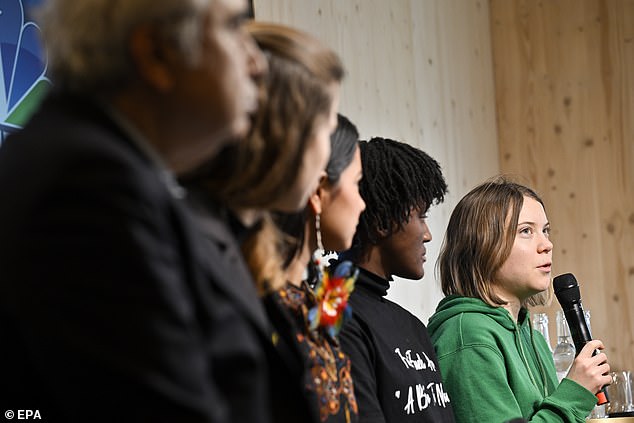 Climate activist Greta Thunberg from Sweden speaking with (L-R) Fatih Birol, director of the International Energy Agency, and climate activists Luise Neubauer from Germany, Helena Gualinga from Ecuador, Vanessa Nakate from Uganda