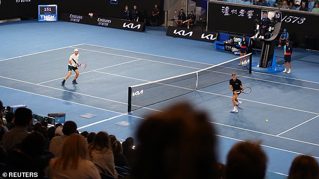 The match was decided by exchanges that Murray was finally able to defend well before pounced.