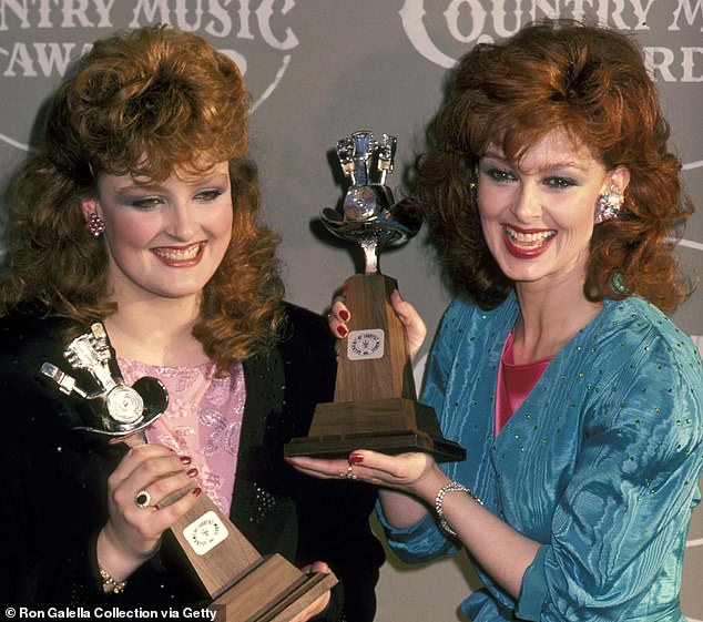 Naomi and Wynonna Judd at the 20th Annual Academy of Country Music Awards