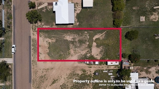 Forty-eight blocks of land are for sale in the suburbs of Hughenden, Prairie and Torrens Creek.  They vary in size from 809m2 to 1,303 hectares (in the photo one of the lots for sale)