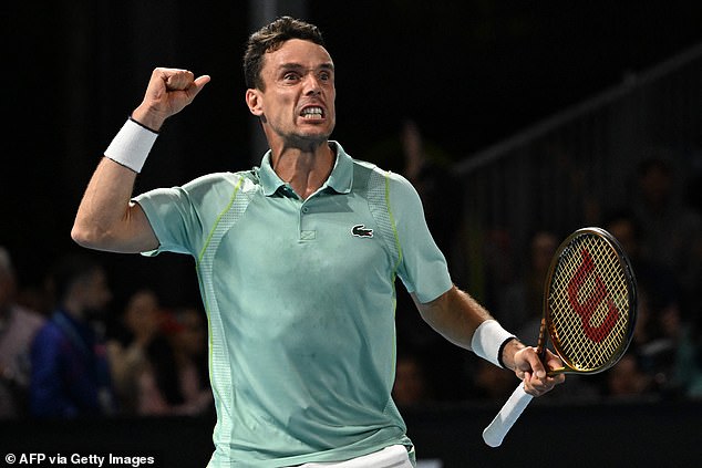 Bautista Agut praised Murray, stating that his opponent is in good shape and winning games.