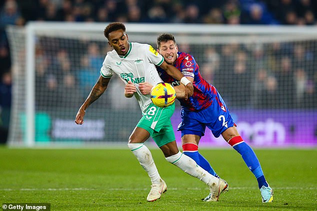 Joe Willock (left) is overjoyed against Joel Ward (right) for Newcastle's left side