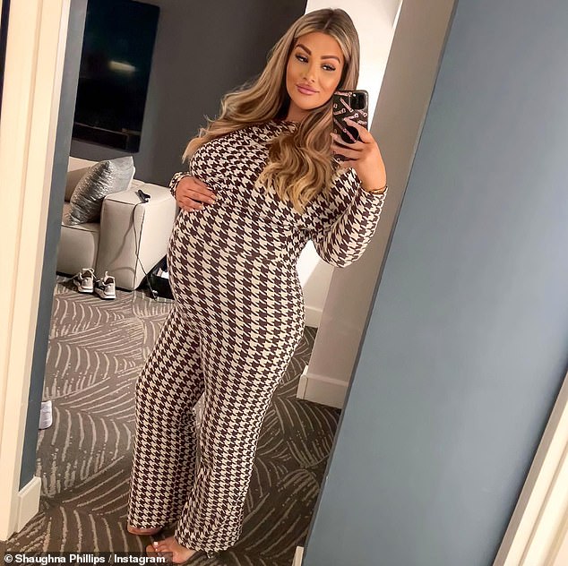 1674331599 519 Pregnant Love Island star Shaughna Phillips cradles her growing bump