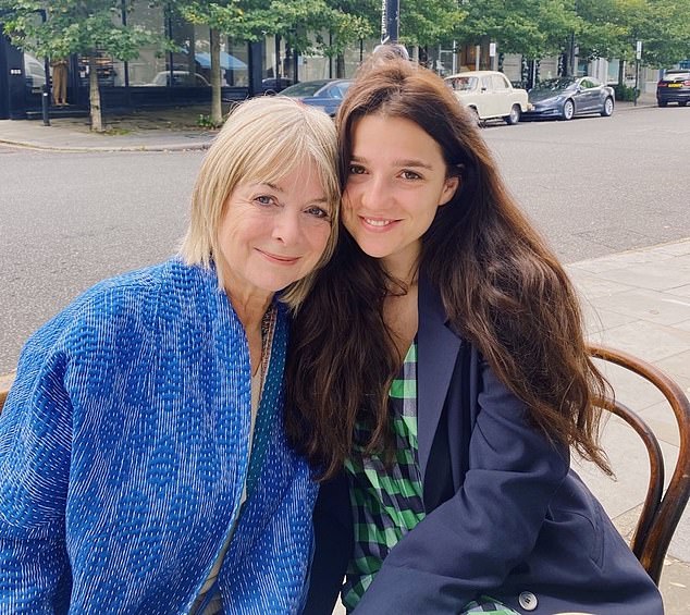 In the picture: the actress with her mother Caroline Gruber